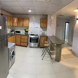 Мини-отель Pharos Sheikh Zaied Private Bed Space, Дубай